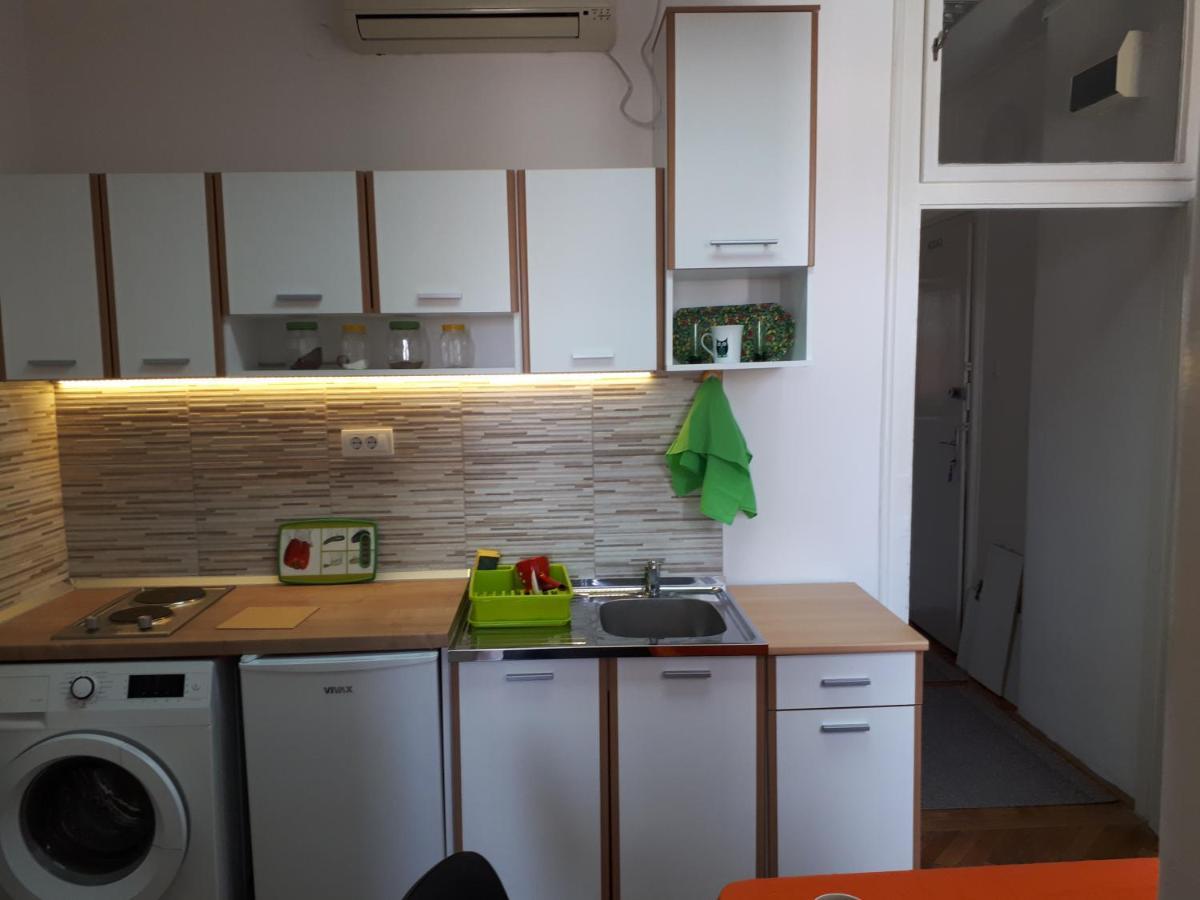 Apartment Cozy Hikers Flat Belgrade
